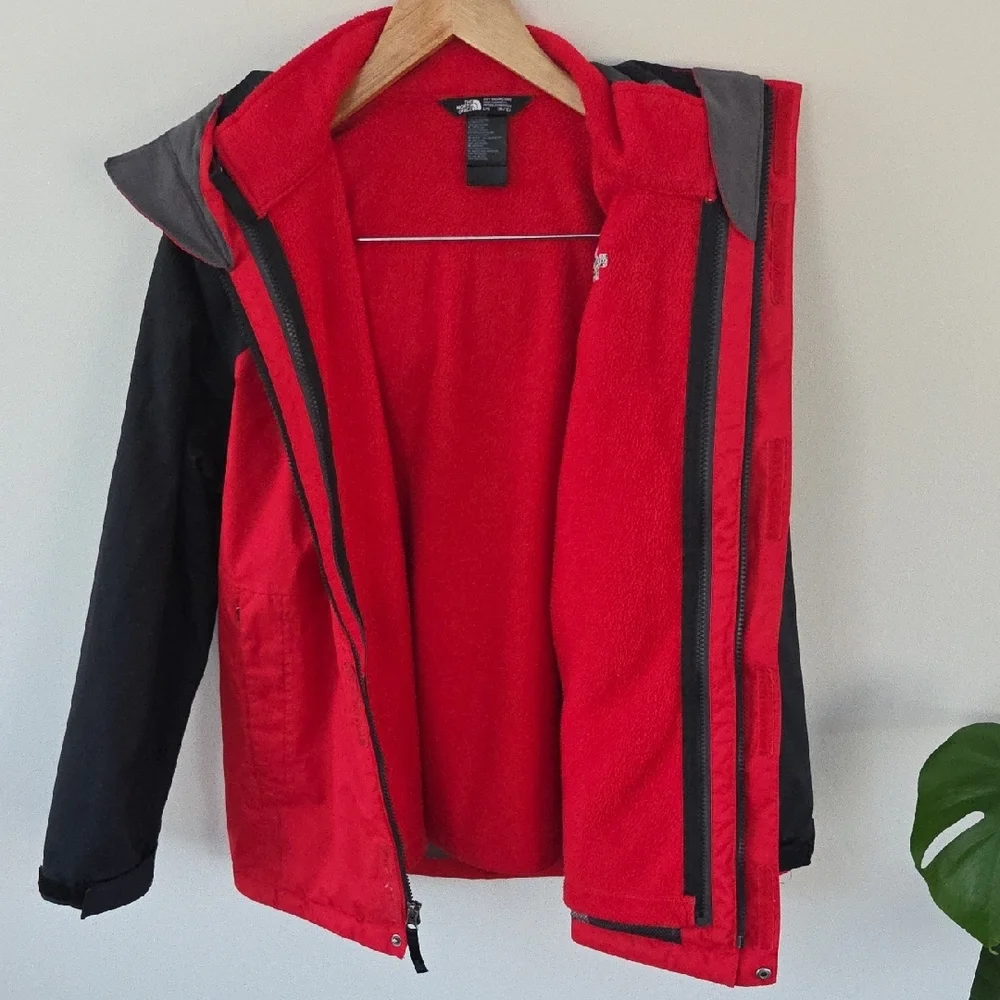 2 In 1 The North Face Boys Size 14/16 Red and Black Performance Jacket & Fleece